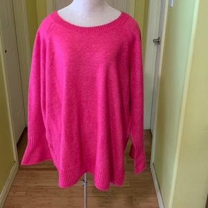 Women’s loft sweater NWT